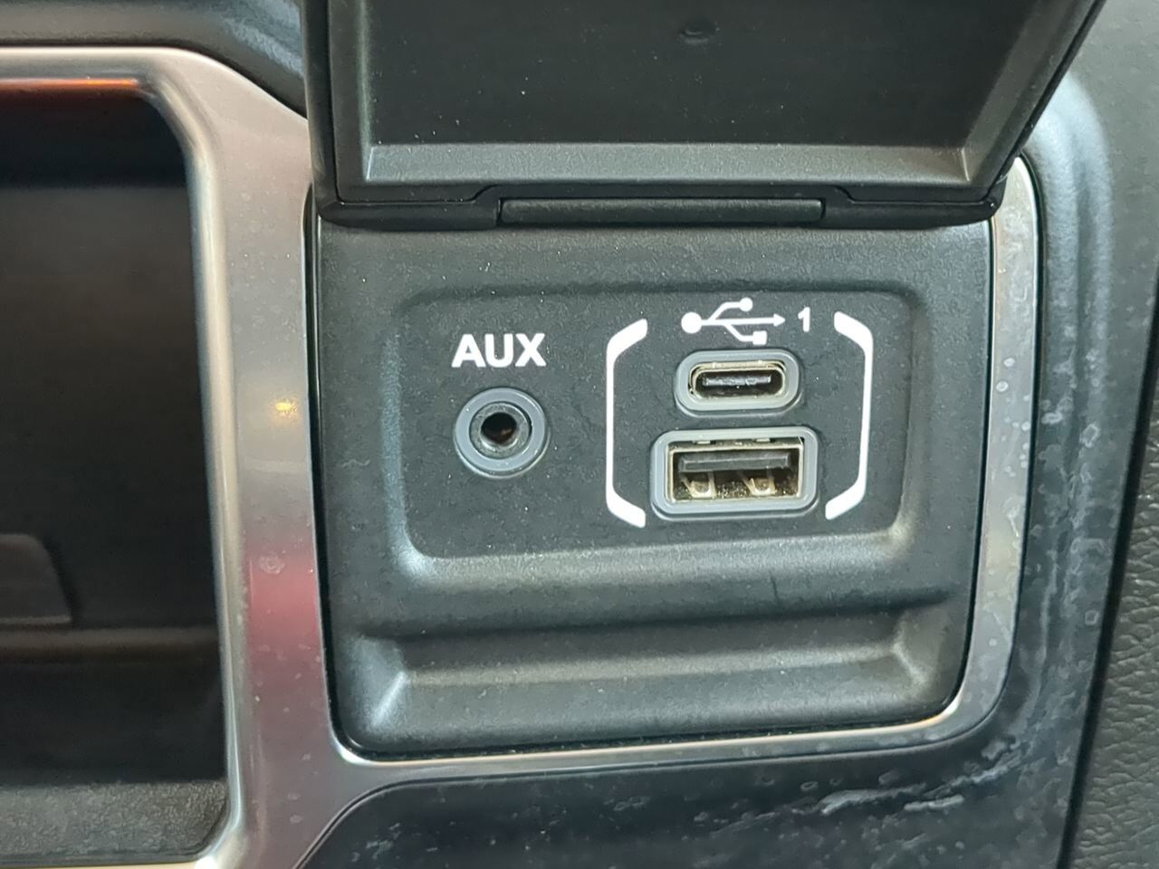 2023 Jeep Gladiator Sport Appleton WI