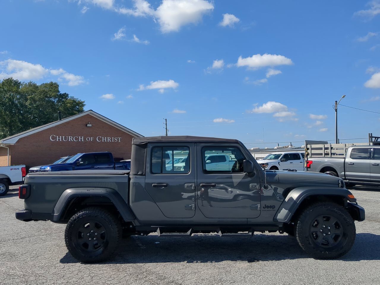 2023 Jeep Gladiator Sport Appleton WI