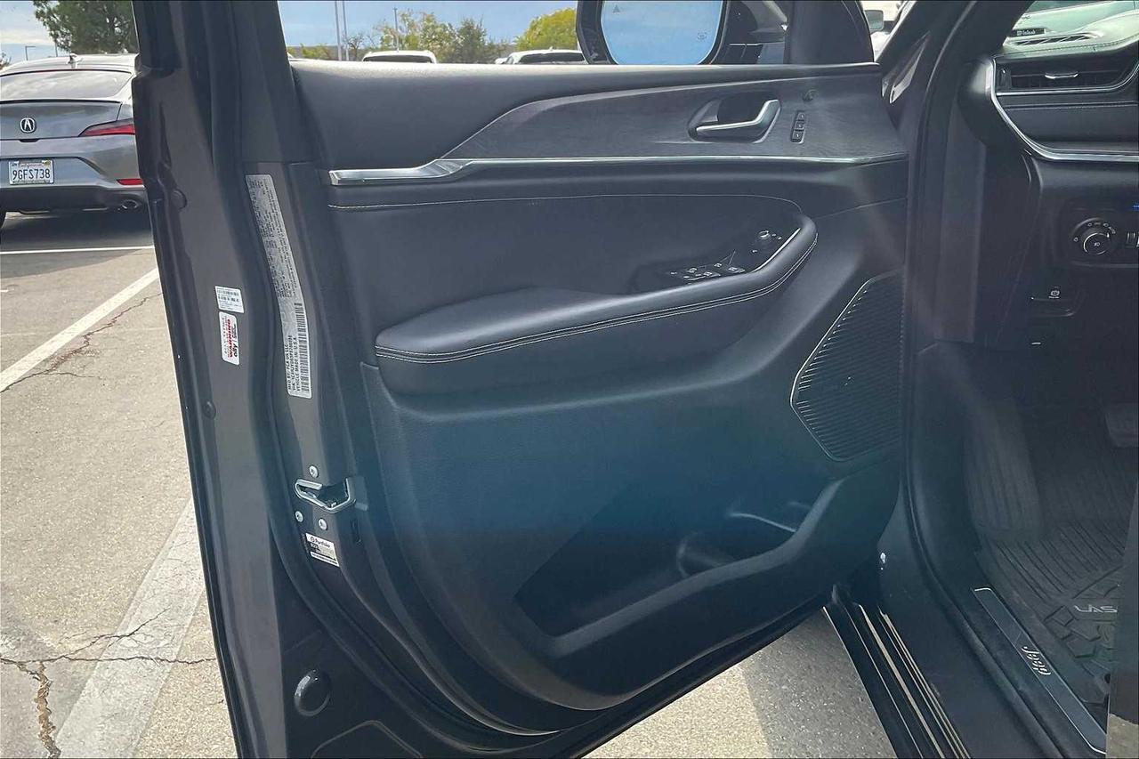 2023 Jeep Grand Cherokee 4xe Overland Roseville CA