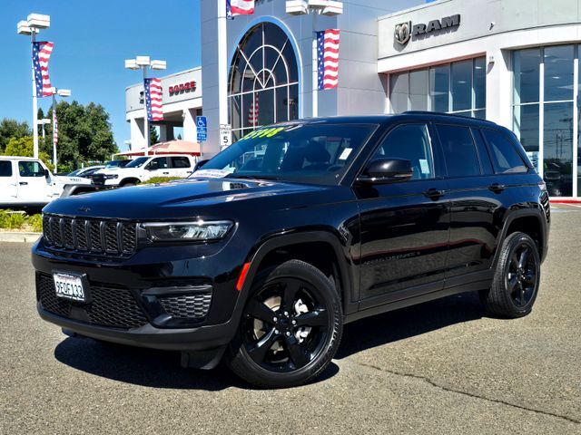 2023 Jeep Grand Cherokee Altitude 2023 Jeep Grand Cherokee Altitude