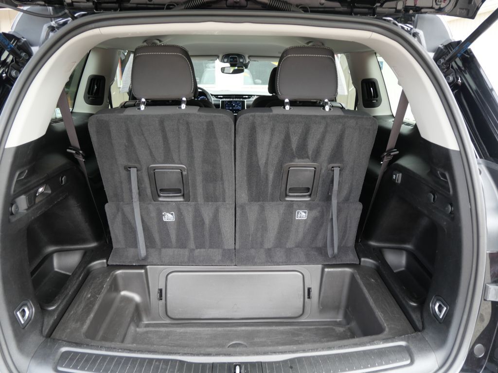 2023 Jeep Grand Cherokee L Laredo Mt Pleasant MI