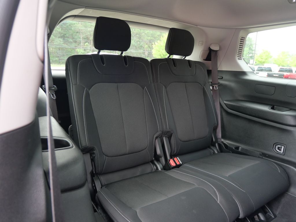 2023 Jeep Grand Cherokee L Laredo Mt Pleasant MI