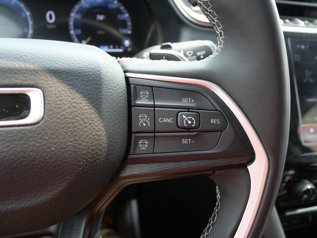 2023 Jeep Grand Cherokee L Laredo Mt Pleasant MI