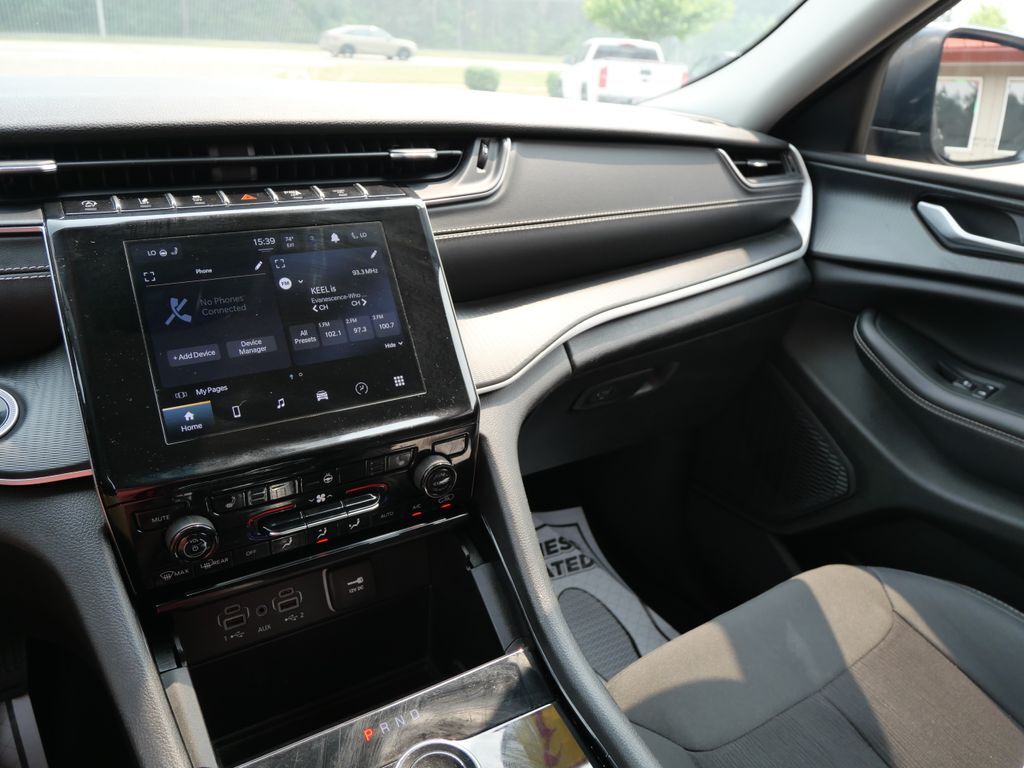 2023 Jeep Grand Cherokee L Laredo Mt Pleasant MI