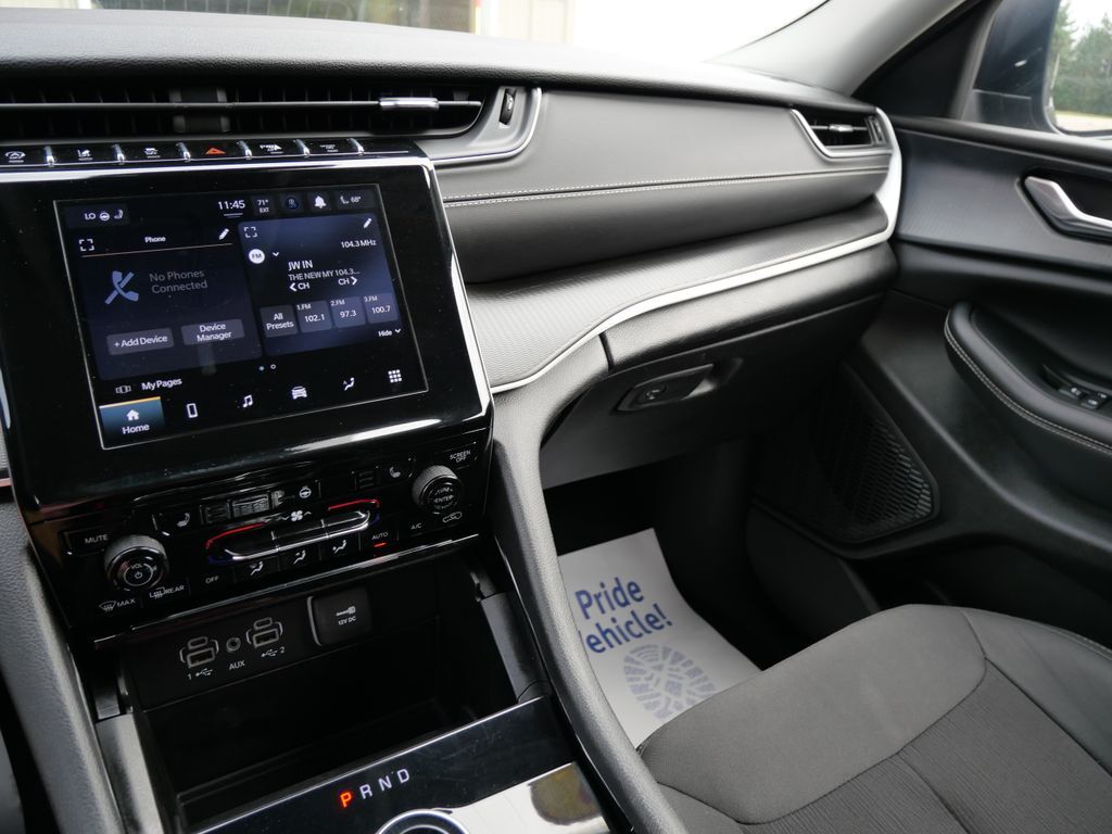 2023 Jeep Grand Cherokee L Laredo Mt Pleasant MI