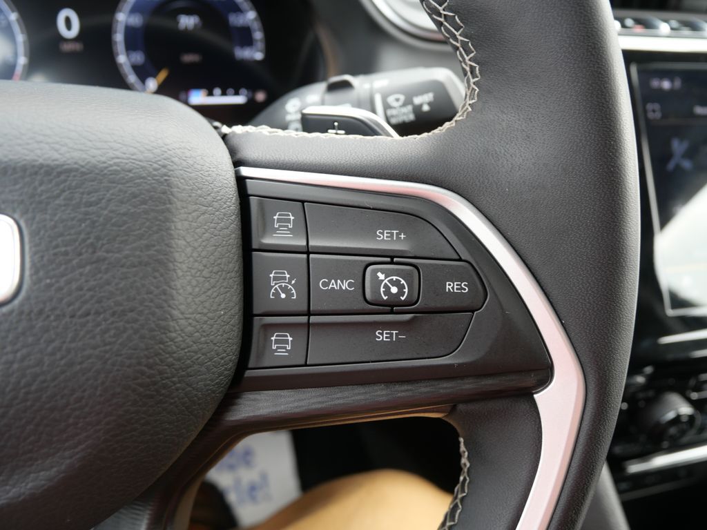 2023 Jeep Grand Cherokee L Laredo Mt Pleasant MI