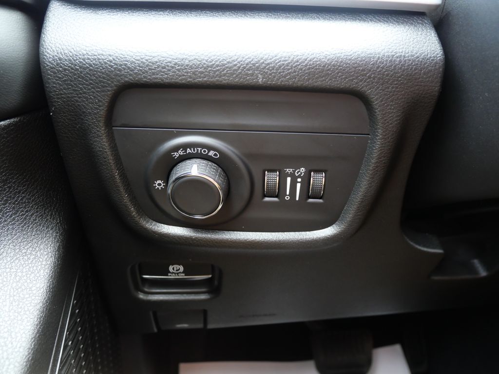 2023 Jeep Grand Cherokee L Laredo Mt Pleasant MI