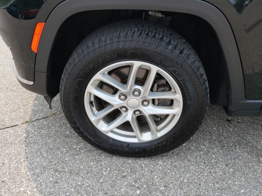 2023 Jeep Grand Cherokee L Laredo Mt Pleasant MI