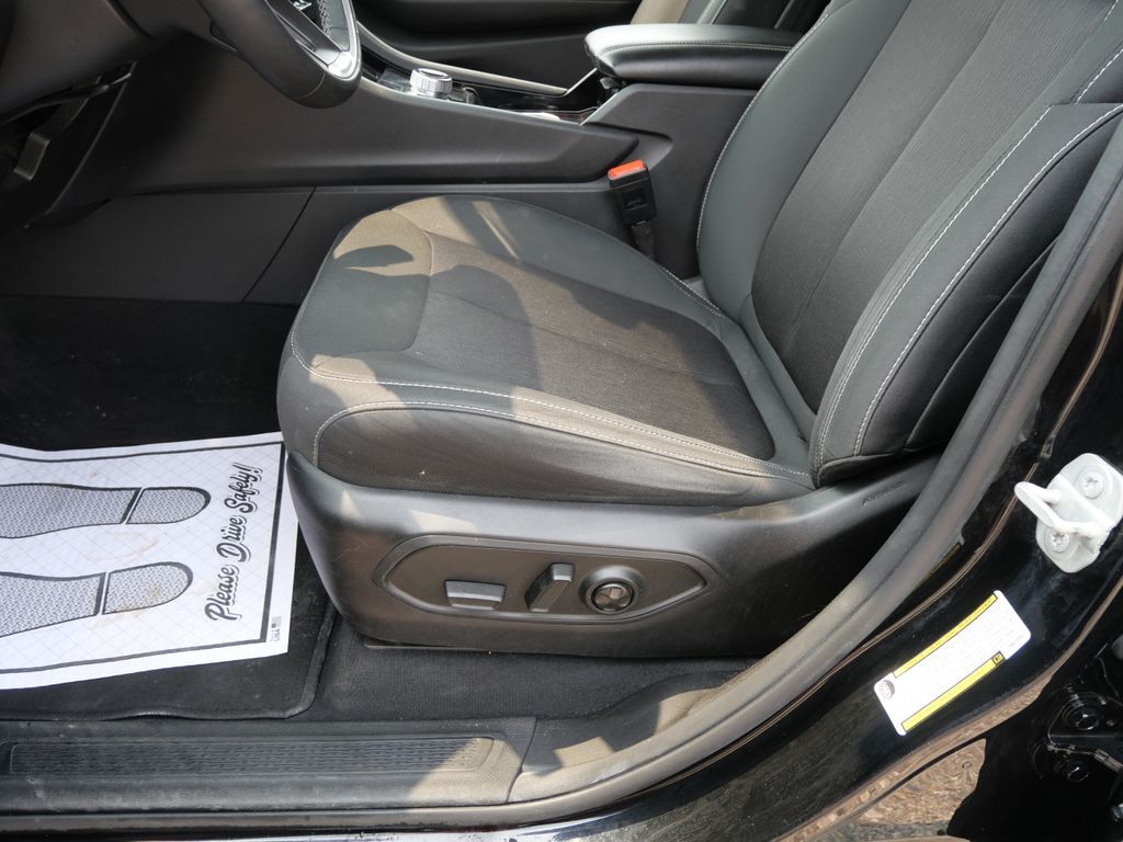 2023 Jeep Grand Cherokee L Laredo Mt Pleasant MI