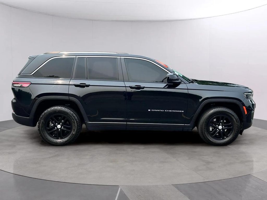 2023 Jeep Grand Cherokee Laredo San Clemente CA