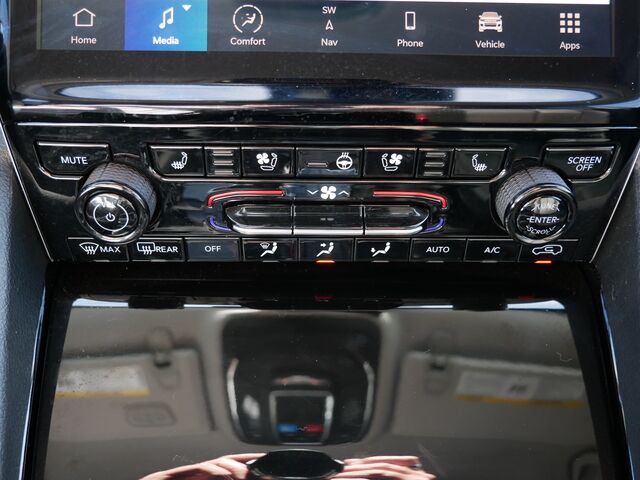 2023 Jeep Grand Cherokee Limited Oak Park Heights MN
