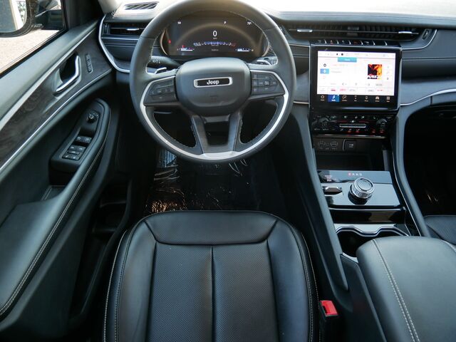 2023 Jeep Grand Cherokee Limited Oak Park Heights MN