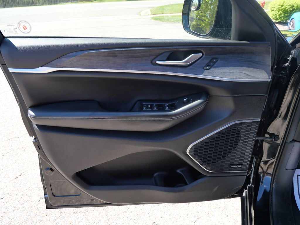 2023 Jeep Grand Cherokee Limited Mt Pleasant MI