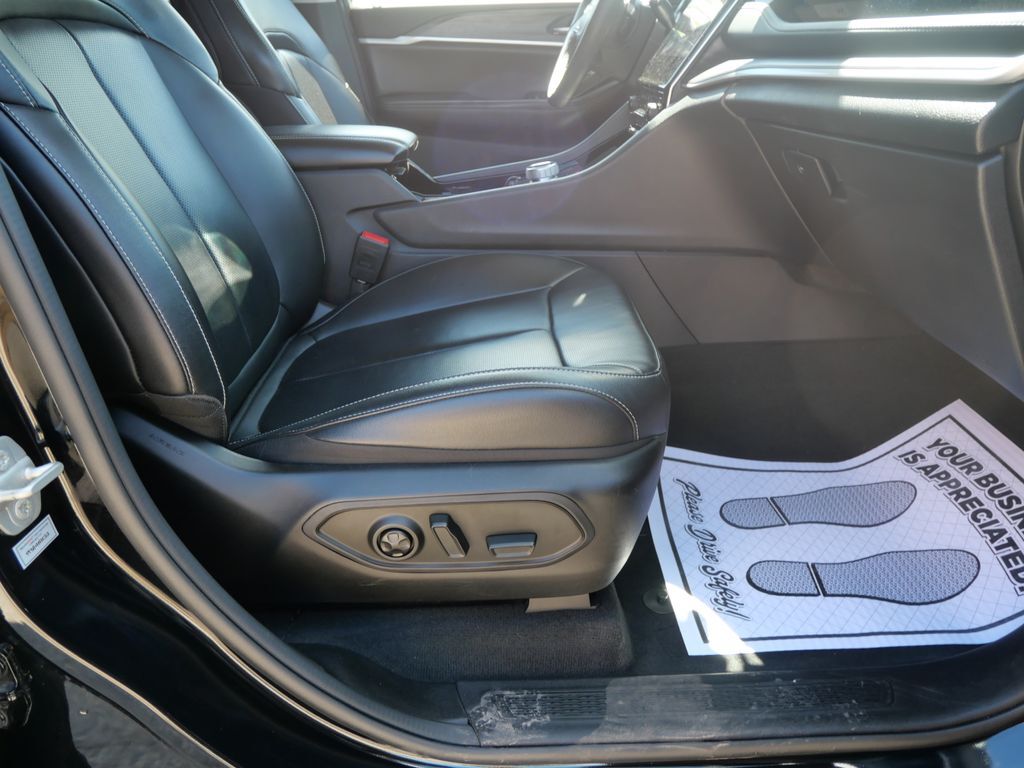 2023 Jeep Grand Cherokee Limited Mt Pleasant MI