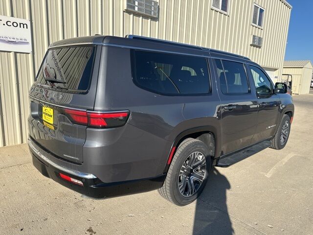 2023 Jeep Wagoneer L Series II Watertown SD 2023 Jeep Wagoneer L Series II Watertown SD