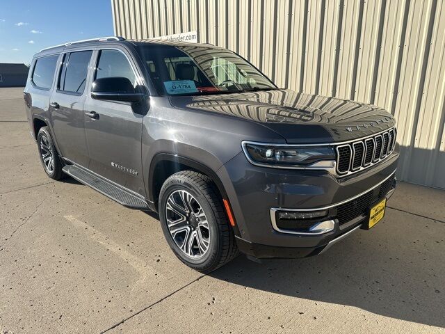2023 Jeep Wagoneer L Series II Watertown SD 2023 Jeep Wagoneer L Series II Watertown SD
