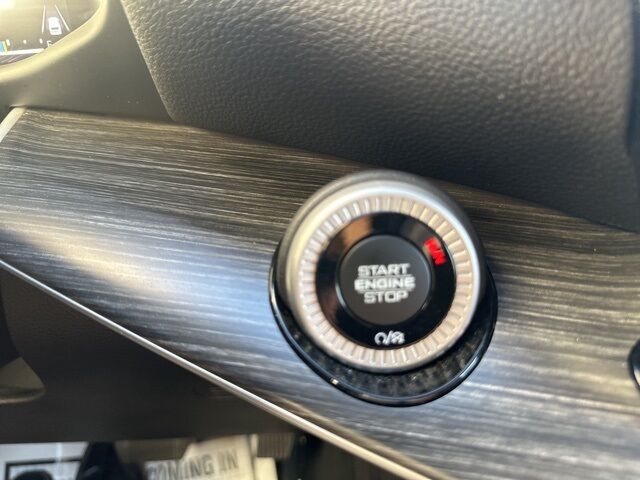 2023 Jeep Wagoneer L Series II Watertown SD 2023 Jeep Wagoneer L Series II Watertown SD