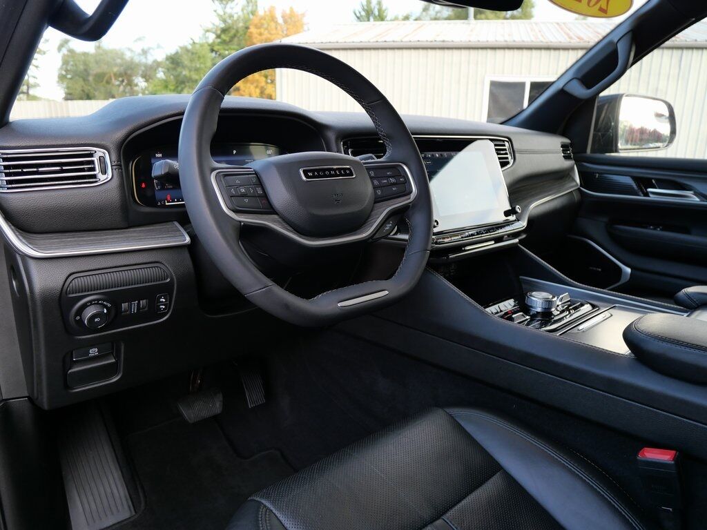 2023 Jeep Wagoneer Series III Mt Pleasant MI