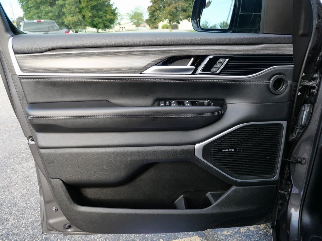 2023 Jeep Wagoneer Series III Mt Pleasant MI