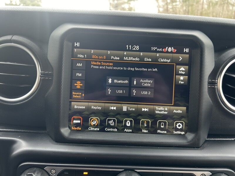 2023 Jeep Wrangler Sahara - 1 OWNER - FULLY LOADED - OVER 60K NEW Whitinsville MA 2023 Jeep Wrangler Sahara - 1 OWNER - FULLY LOADED - OVER 60K NEW Whitinsville MA