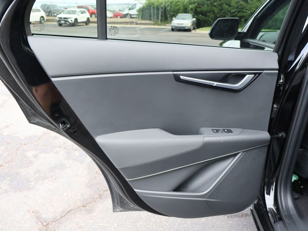 2023 Kia Niro EV Wind