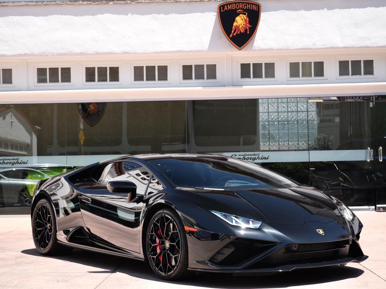 2023 Lamborghini Huracan EVO Base