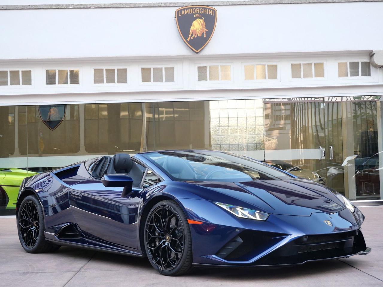 2023 Lamborghini Huracan EVO Base Base