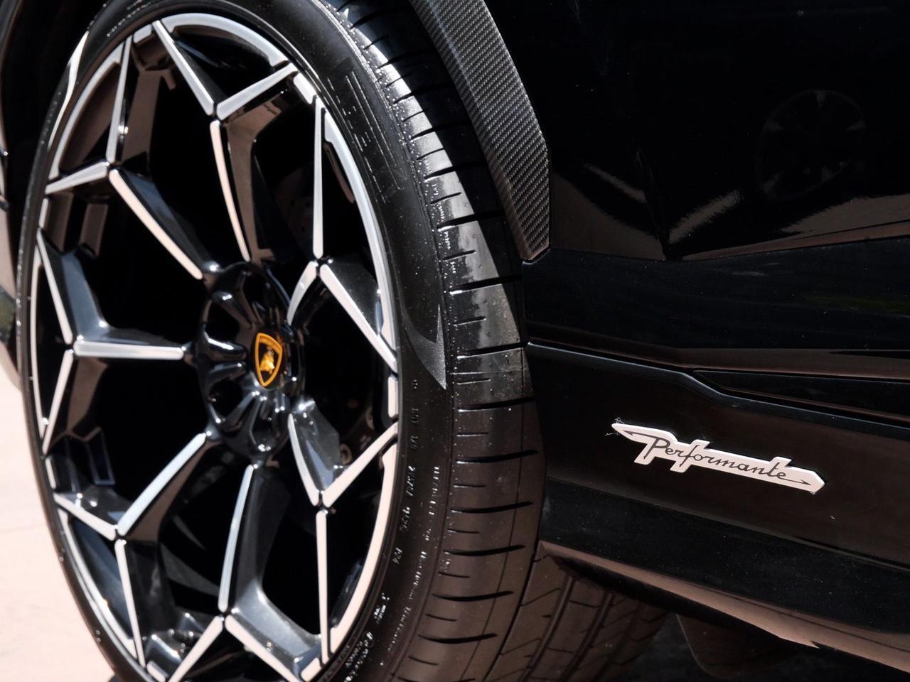 2023 Lamborghini Urus Performante Performante Lawrence KS