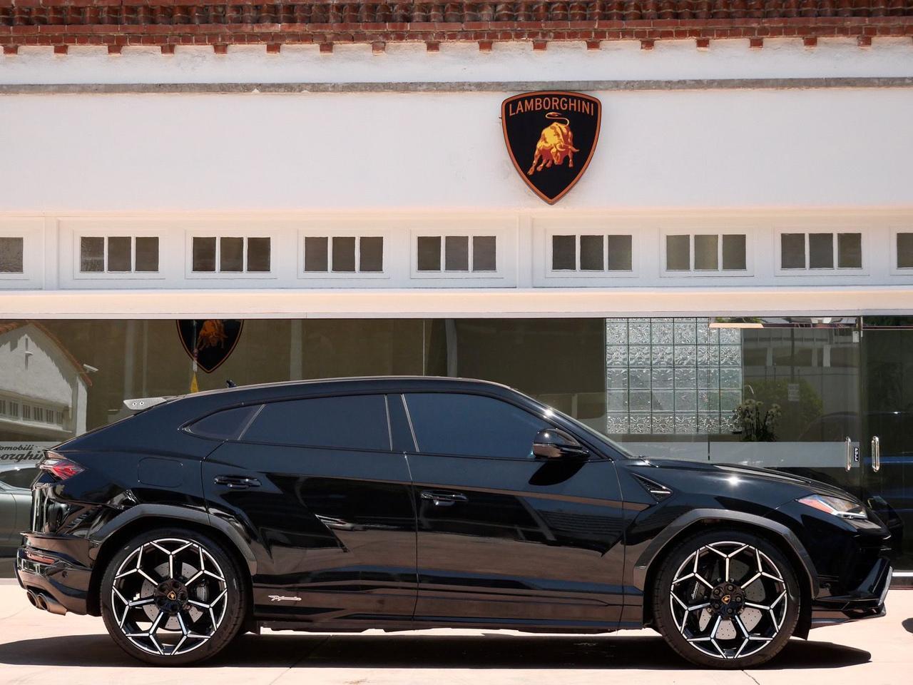 2023 Lamborghini Urus Performante Performante