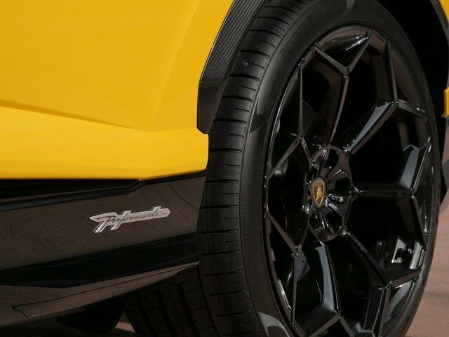 2023 Lamborghini Urus Performante Performante Lawrence KS