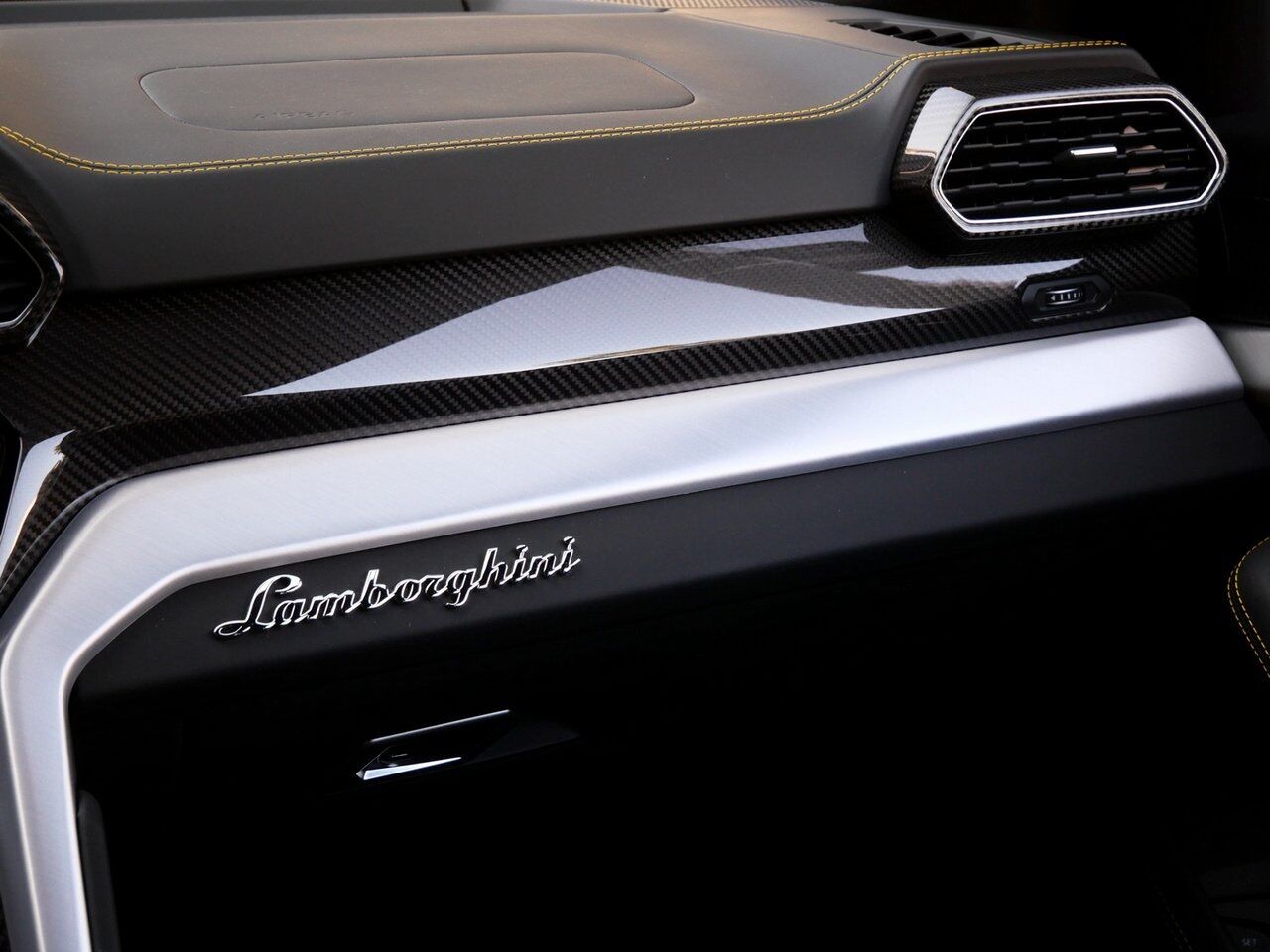 2023 Lamborghini Urus S S Lawrence KS