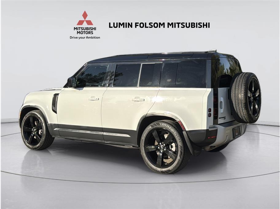 2023 Land Rover Defender 110 SE Sport Utility 4D 2023 Land Rover Defender 110 SE Sport Utility 4D