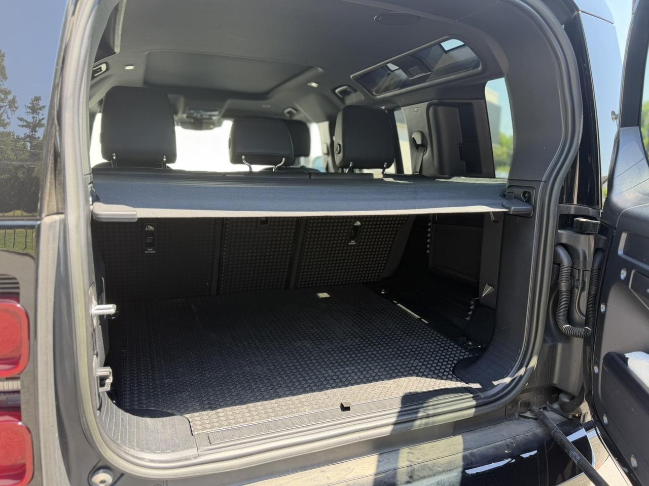 2023 Land Rover Defender X-Dynamic SE Brentwood TN 2023 Land Rover Defender X-Dynamic SE Brentwood TN