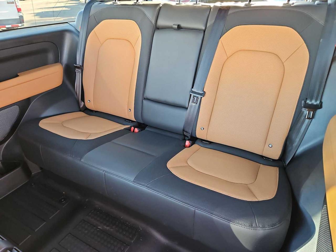 2023 Land Rover Defender X-Dynamic SE Irving TX