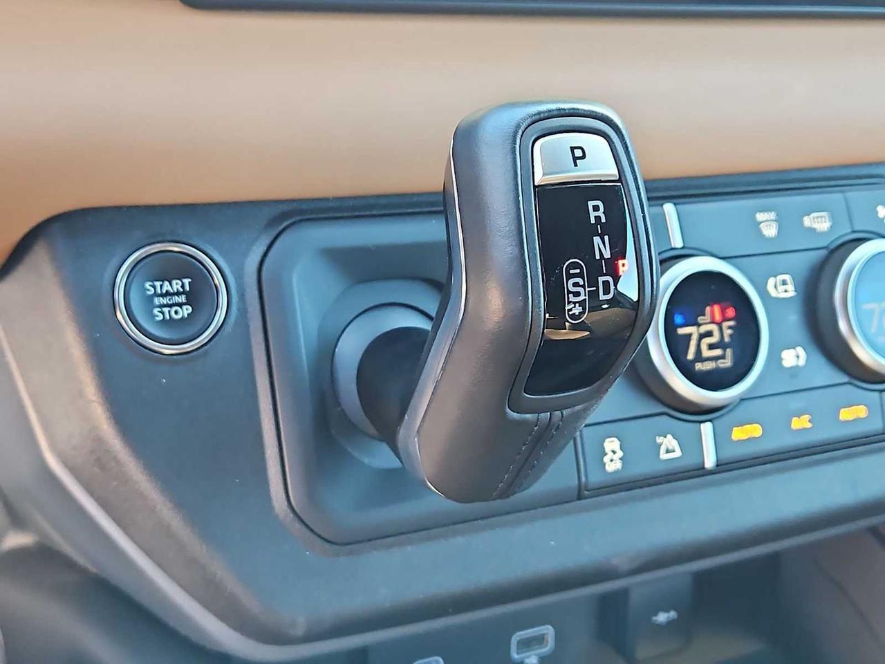 2023 Land Rover Defender X-Dynamic SE Irving TX