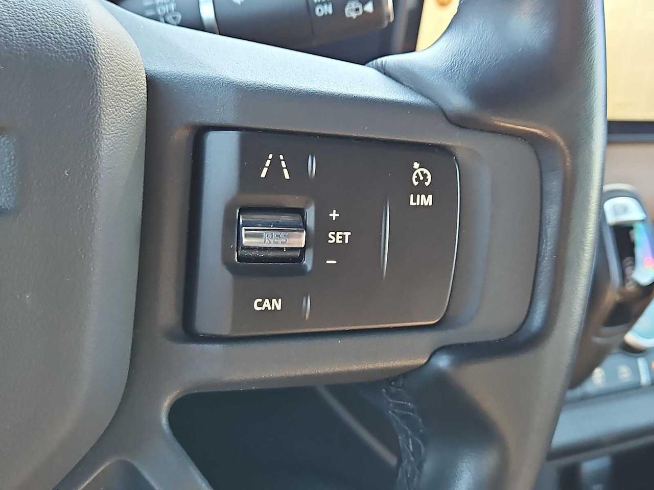 2023 Land Rover Defender X-Dynamic SE Irving TX