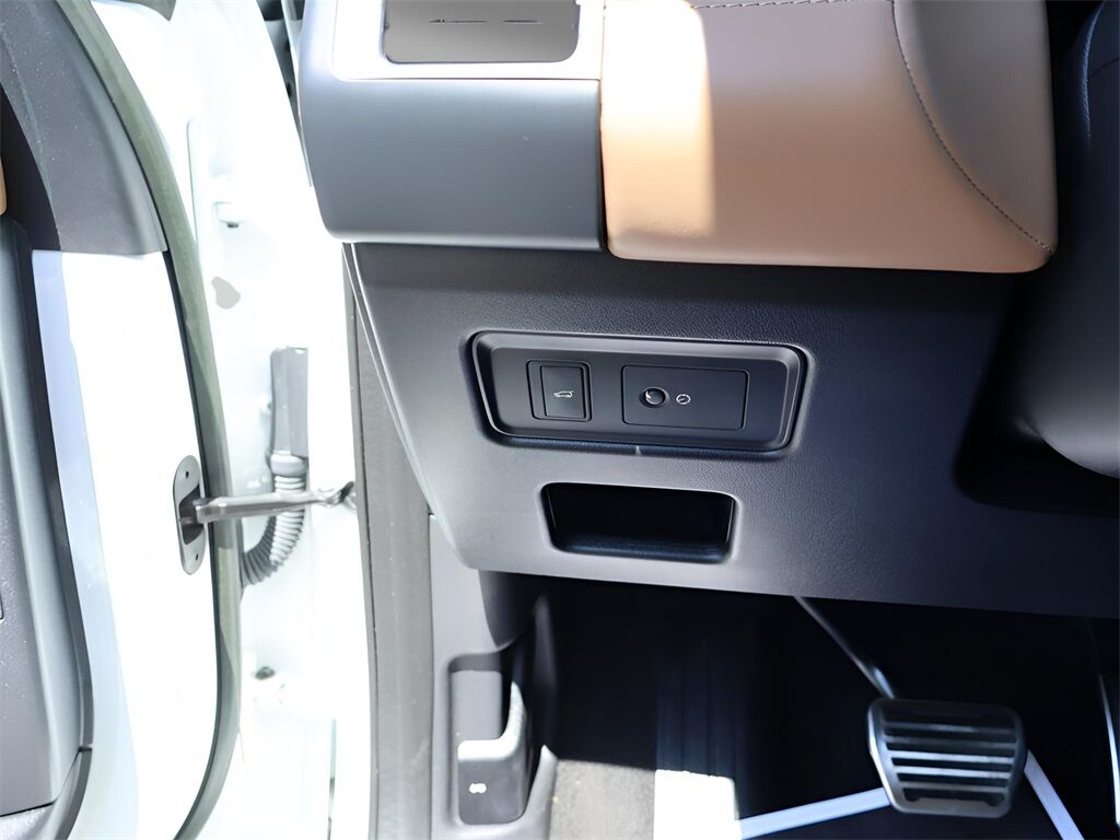 2023 Land Rover Discovery Metropolitan Edition San Clemente CA