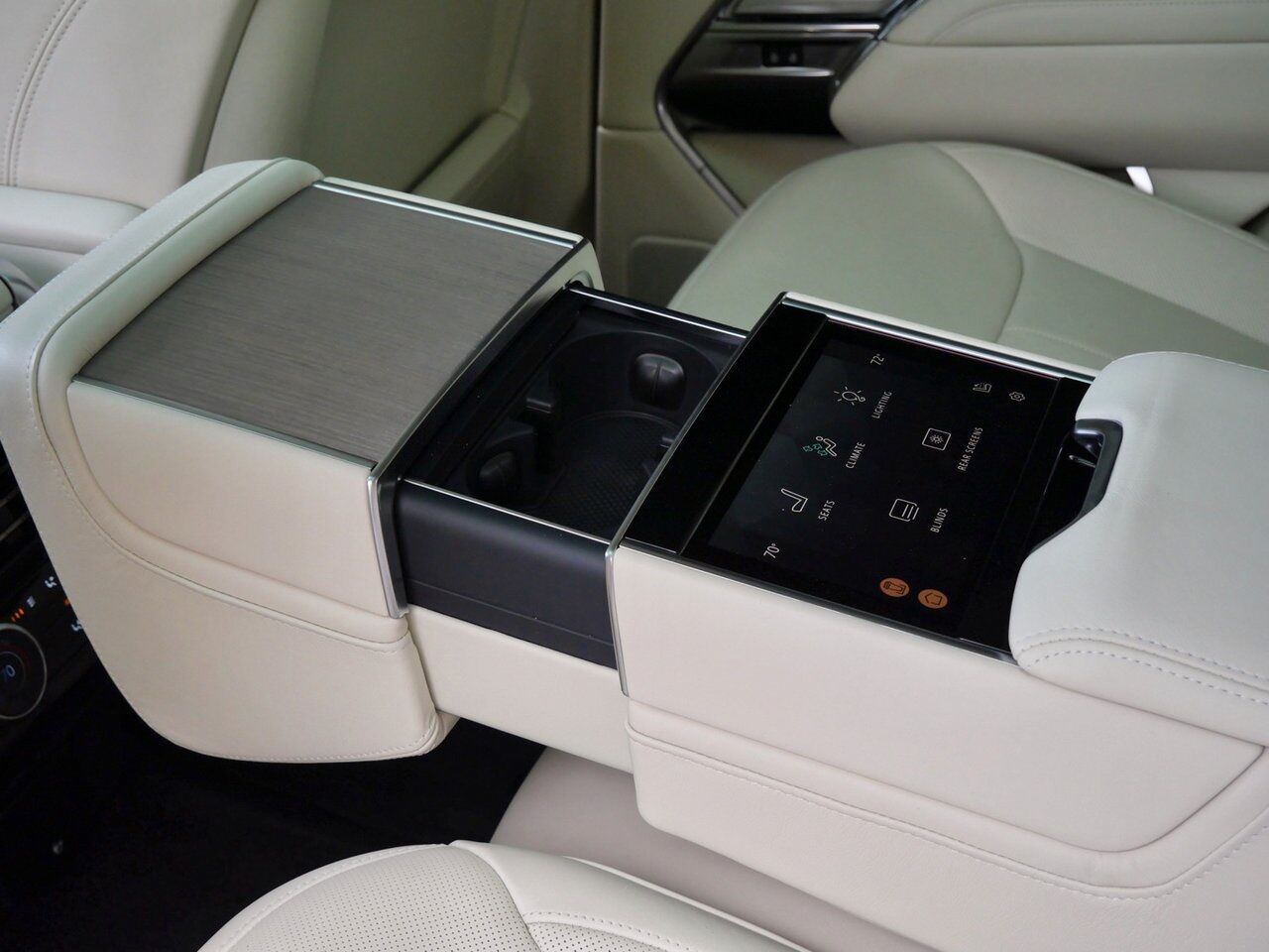 2023 Land Rover Range Rover Autobiography Autobiography Lawrence KS