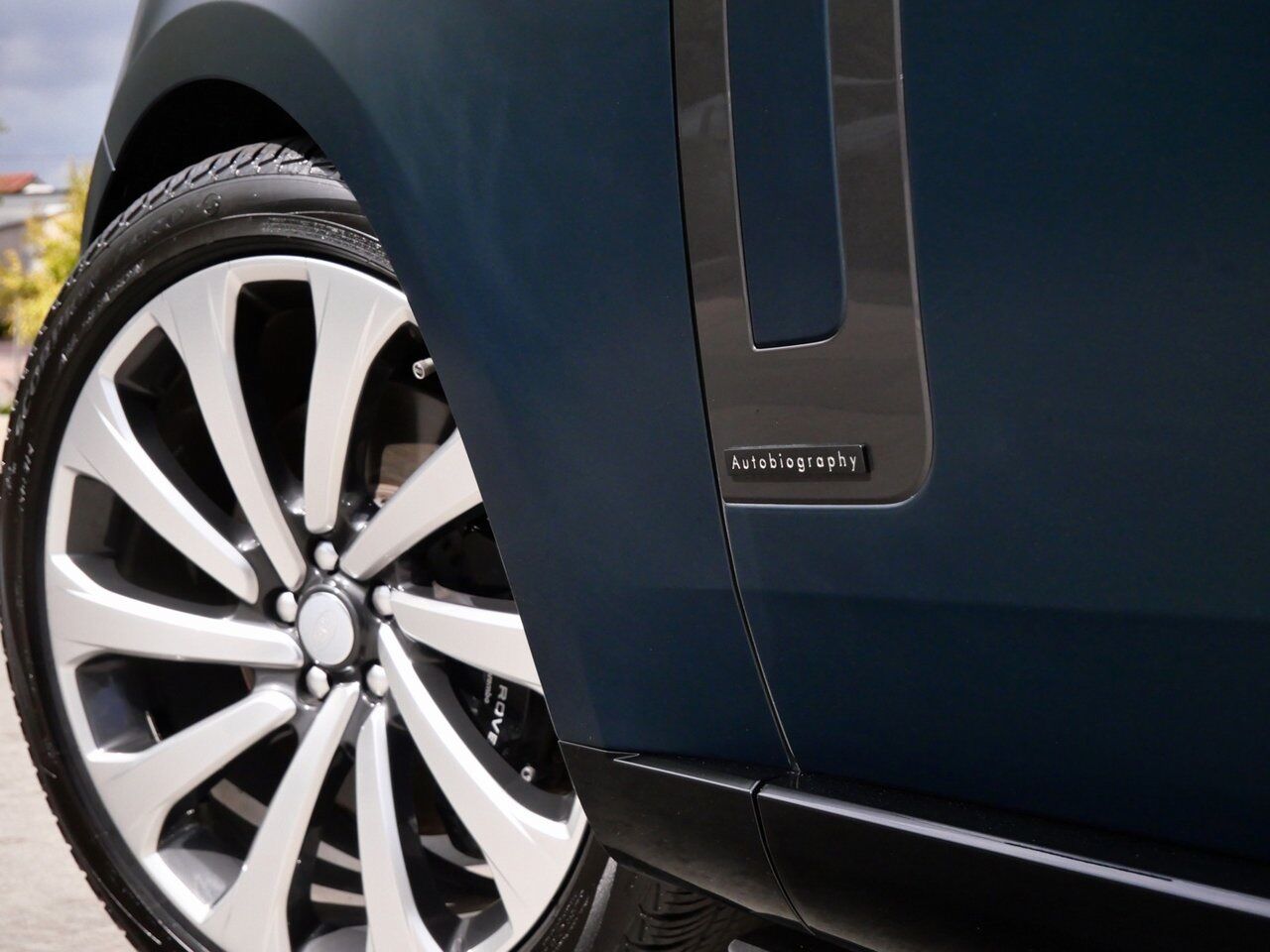2023 Land Rover Range Rover Autobiography Autobiography Lawrence KS
