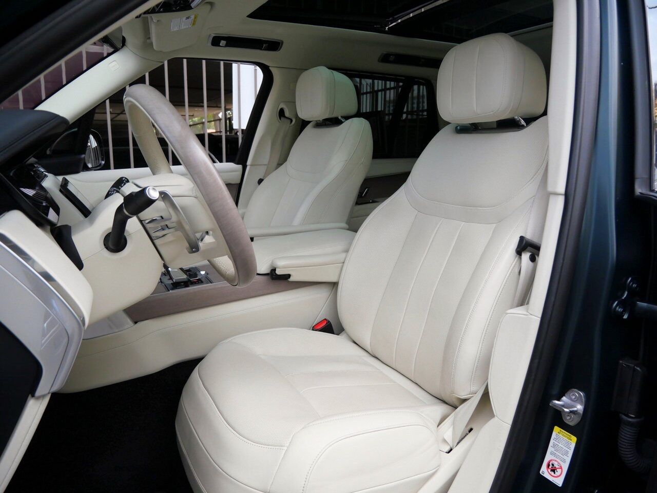 2023 Land Rover Range Rover Autobiography Autobiography Lawrence KS