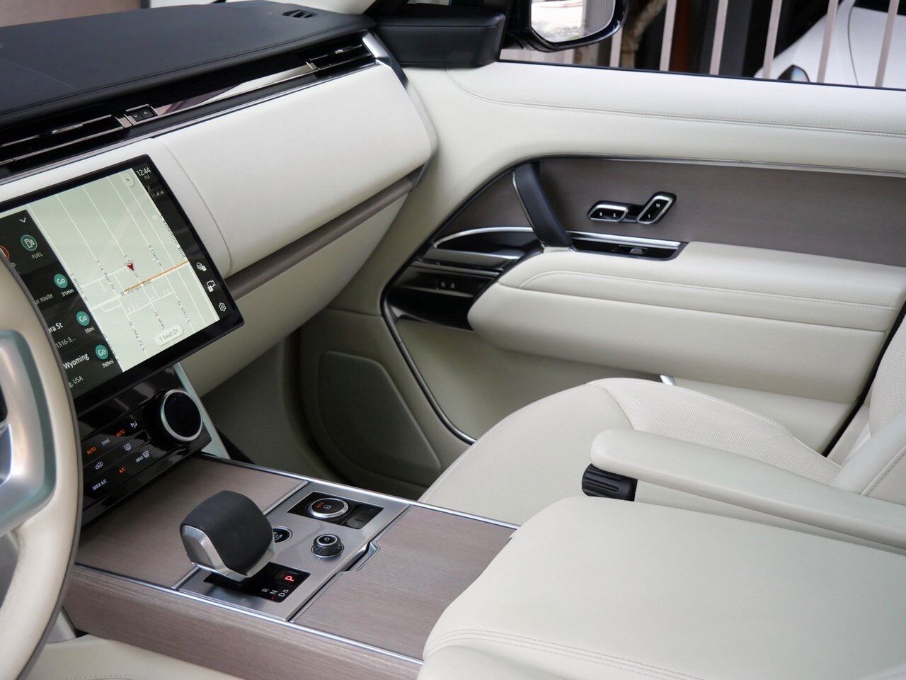 2023 Land Rover Range Rover Autobiography Autobiography Lawrence KS