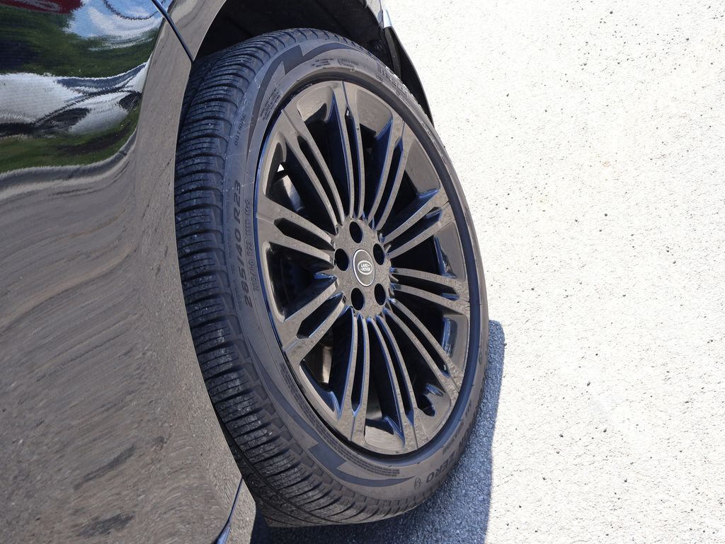 2023 Land Rover Range Rover SE