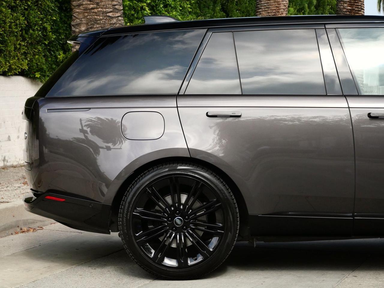 2023 Land Rover Range Rover SE SE Lawrence KS