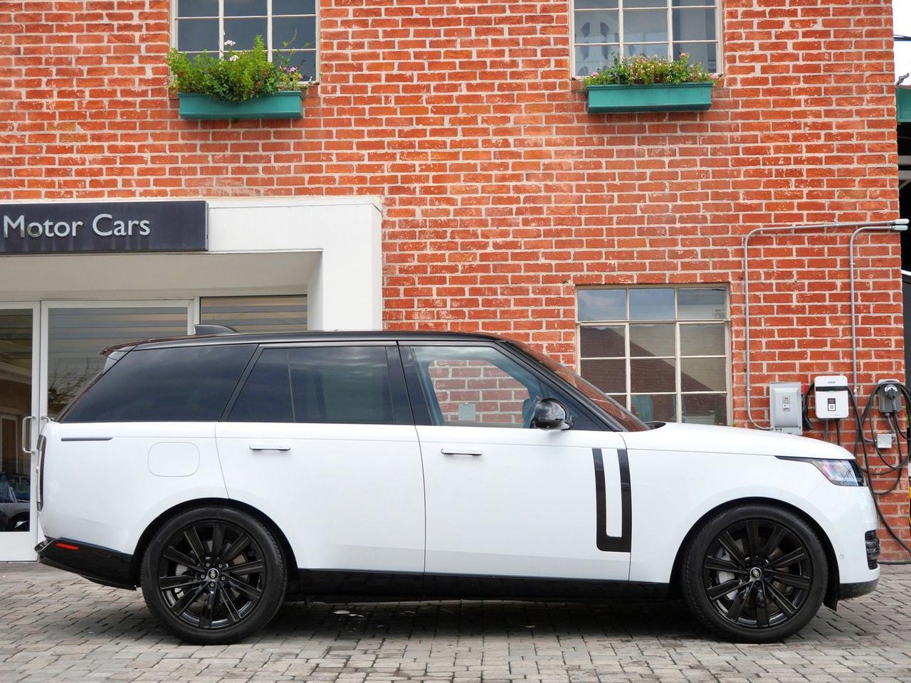 2023 Land Rover Range Rover SE SE Lawrence KS