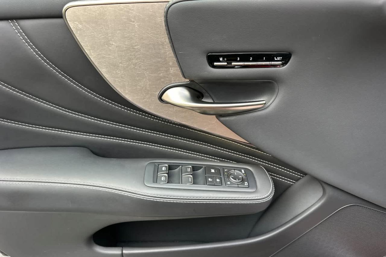 2023 Lexus LS 500h Roseville CA