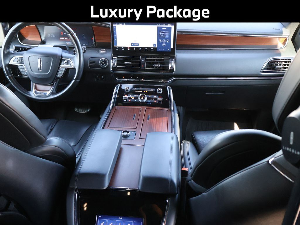 2023 Lincoln Navigator L Reserve