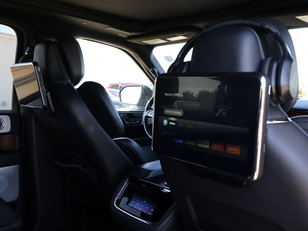 2023 Lincoln Navigator L Reserve