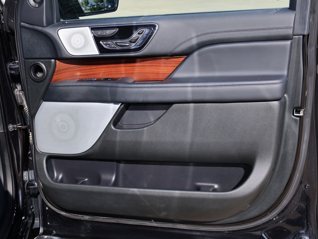 2023 Lincoln Navigator L Reserve