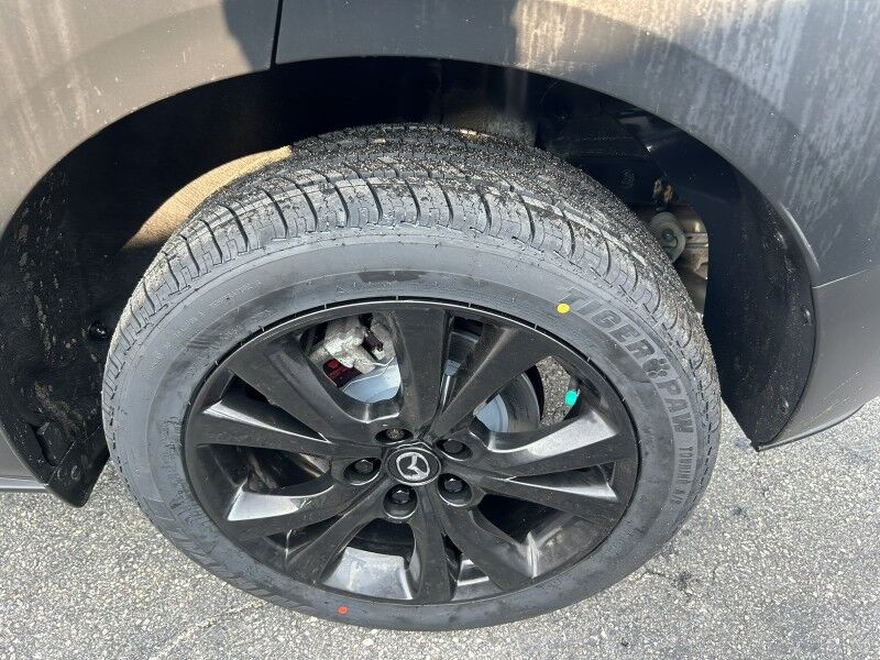 2023 Mazda CX-30 2.5 S Carbon Edition - 1 OWNER Webster MA 2023 Mazda CX-30 2.5 S Carbon Edition - 1 OWNER Webster MA