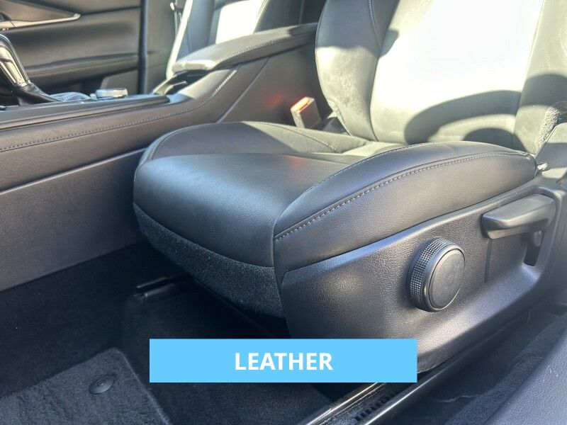 2023 Mazda CX-30 2.5 S Select Package - 1 OWNER - LEATHER Whitinsville MA 2023 Mazda CX-30 2.5 S Select Package - 1 OWNER - LEATHER Whitinsville MA
